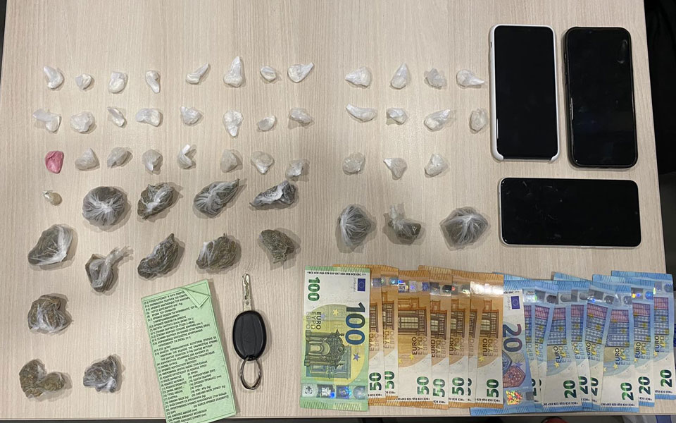 μύκονος-σύλληψη-μελών-κυκλώματος-που-562026961