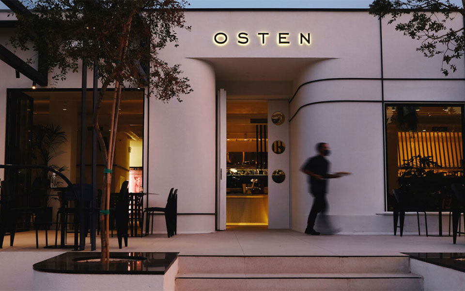 osten-ένα-σύγχρονο-φαγάδικο-με-πολλά-πρόσω-562069675