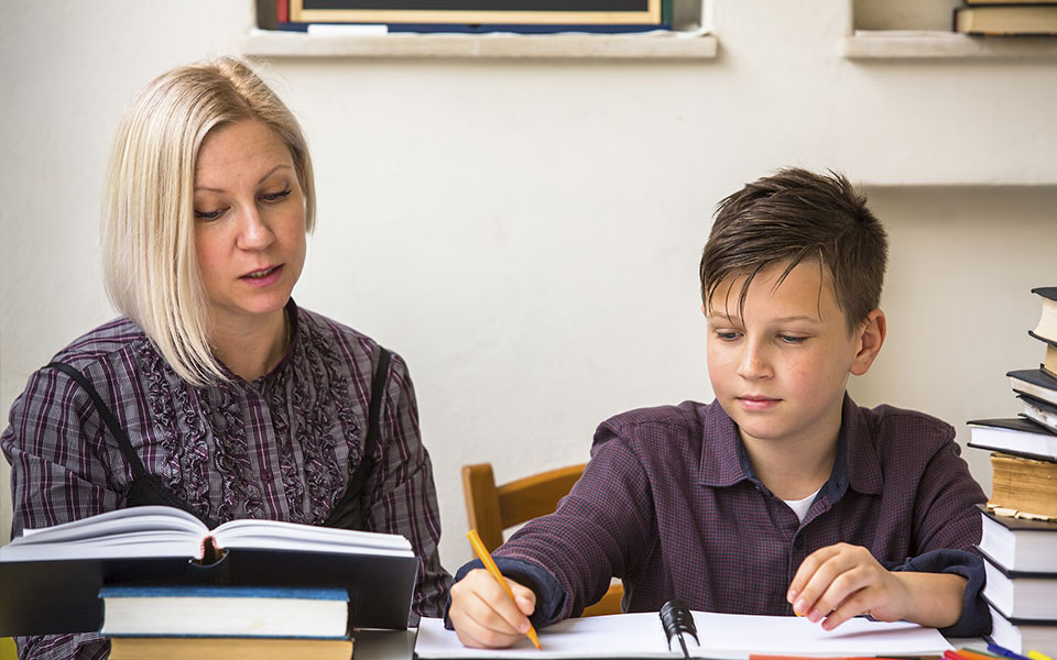 Πόσο «γεμάτο» μπορεί να είναι το πρόγραμμα των παιδιών μετά το σχολείο;-1