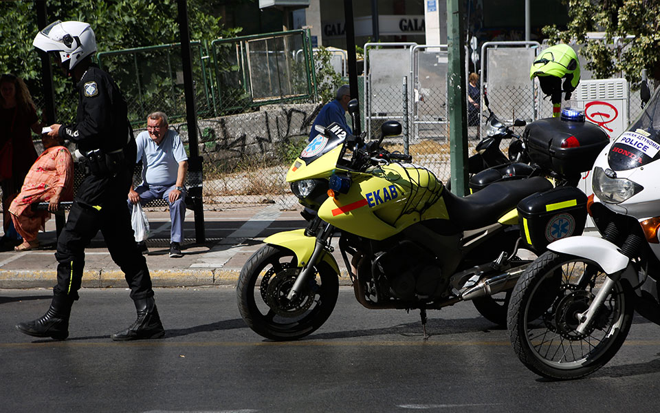 θεσσαλονίκη-οδηγός-παρέσυρε-και-εγκα-562050523