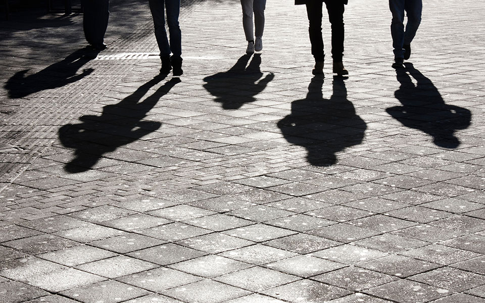 τα-παιδιά-του-μνημονίου-πληρώνουν-τώρ-562062517