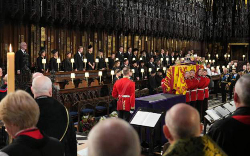 Βασίλισσα Ελισάβετ: Λαμπρή τελετή για το ύστατο χαίρε-16