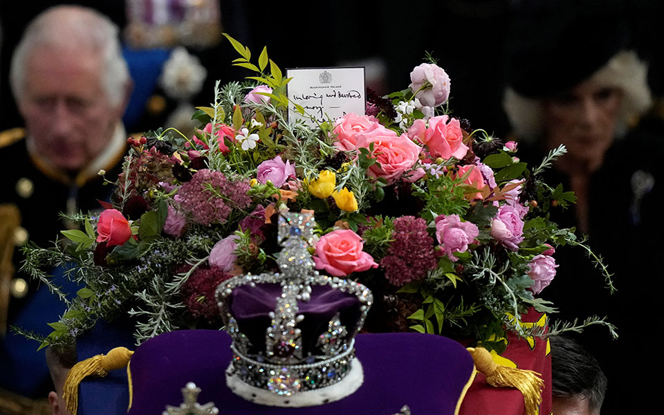 Βασίλισσα Ελισάβετ: Λαμπρή τελετή για το ύστατο χαίρε-22