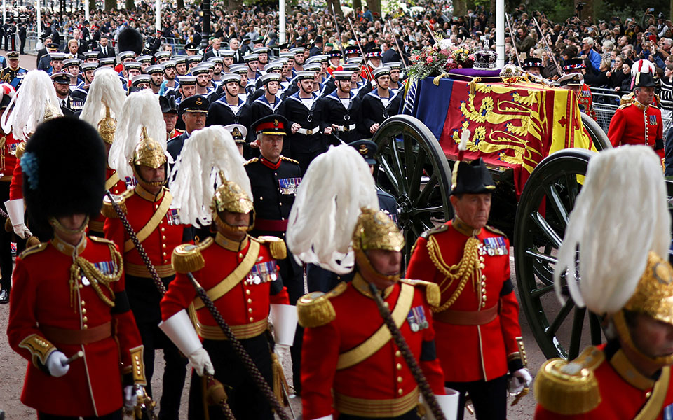 Βασίλισσα Ελισάβετ: Λαμπρή τελετή για το ύστατο χαίρε-29