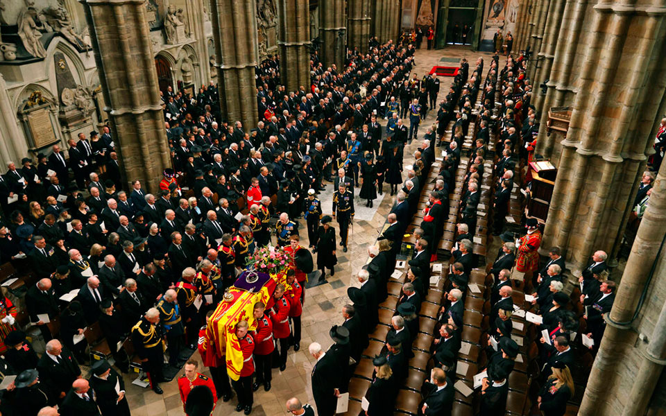 Βασίλισσα Ελισάβετ: Λαμπρή τελετή για το ύστατο χαίρε-37