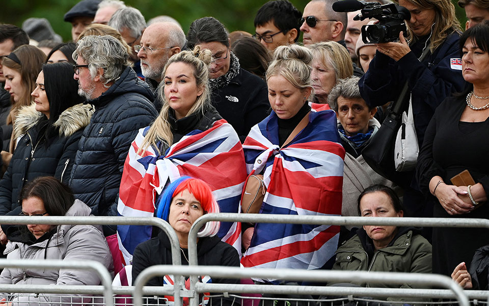 Βασίλισσα Ελισάβετ: Λαμπρή τελετή για το ύστατο χαίρε-49
