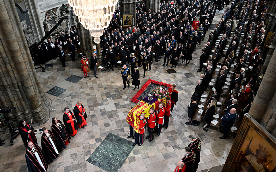 Βασίλισσα Ελισάβετ: Λαμπρή τελετή για το ύστατο χαίρε-36