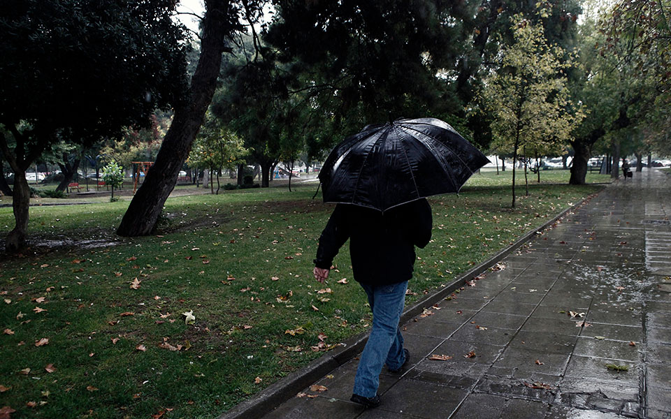 καιρός-συνεχίζονται-οι-βροχές-και-η-πτ-562056043
