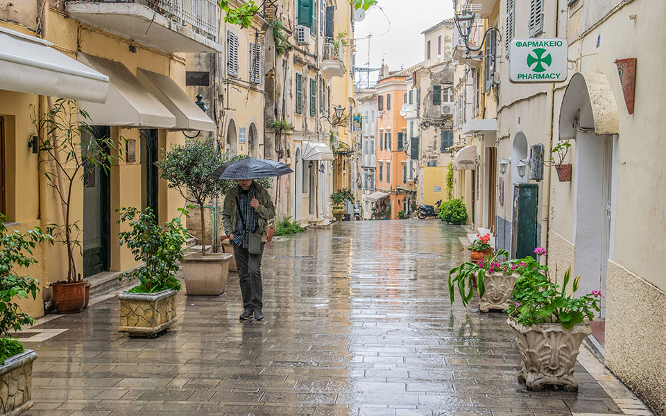 kαιρός-ισχυρές-βροχές-χαλάζι-ανεμοστρ-562063807