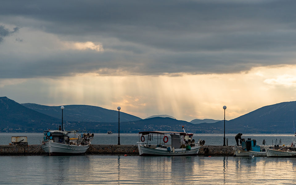 καιρός-συνεχίζονται-οι-βροχές-και-η-πτ-562029364