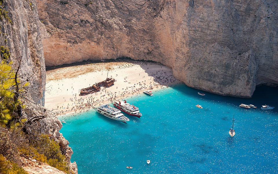 ζάκυνθος-έπεσαν-βράχια-στο-ναυάγιο-562027915