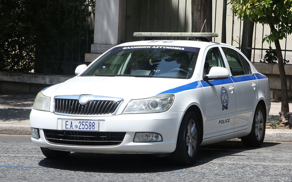 χειροπέδες-σε-41χρονη-φυγόποινη-για-απά-562031482