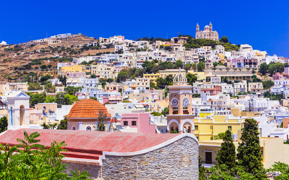 χρονιά-ρεκόρ-το-2022-για-τα-χρυσά-ακίνητ-562026868