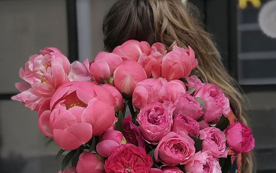 8-ρομαντικά-αρώματα-για-το-φθινοπωρινό-562070233