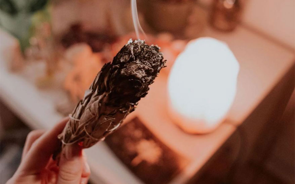 φασκόμηλο-ο-οδηγός-για-να-καθαρίσετε-τ-562051441