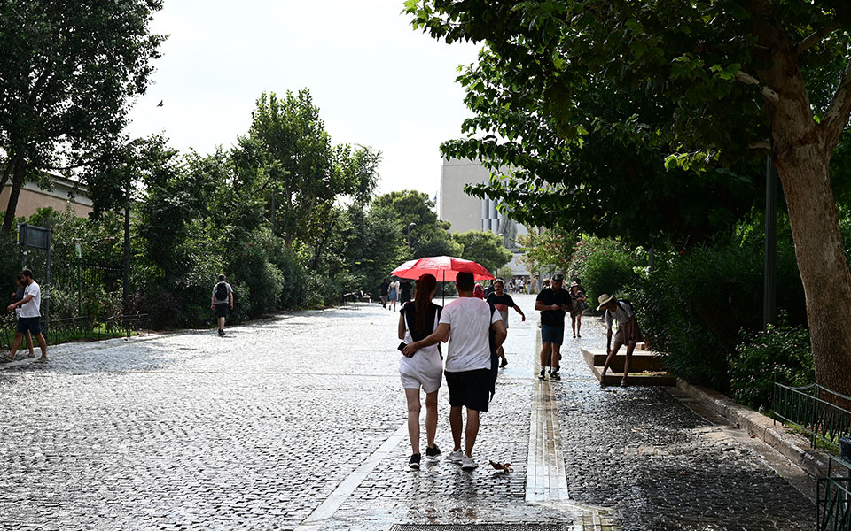 καιρός-τοπικές-βροχές-και-καταιγίδες-562022071