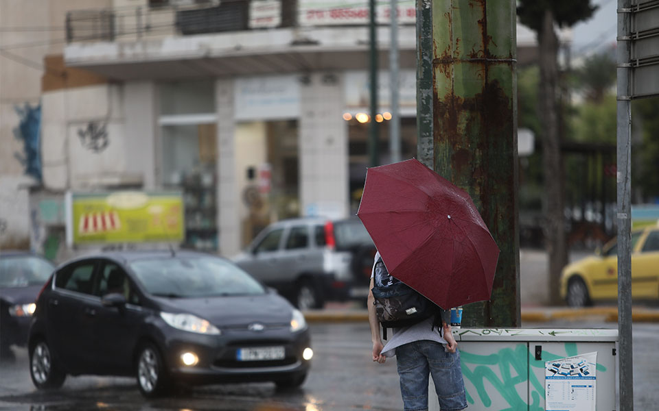 καιρός-κακοκαιρία-με-βροχές-και-καται-562027510