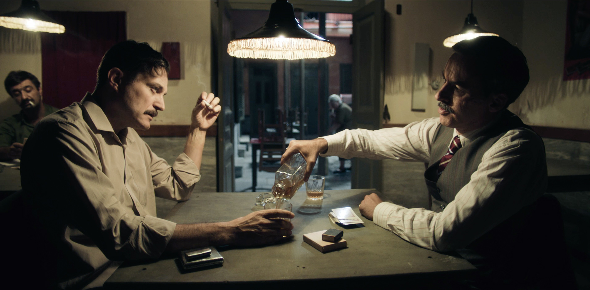 «Μια Νύχτα του Αυγούστου»: Τι κρατάμε από την πρεμιέρα της σειράς σε παραγωγή Β. Χίσλοπ-1