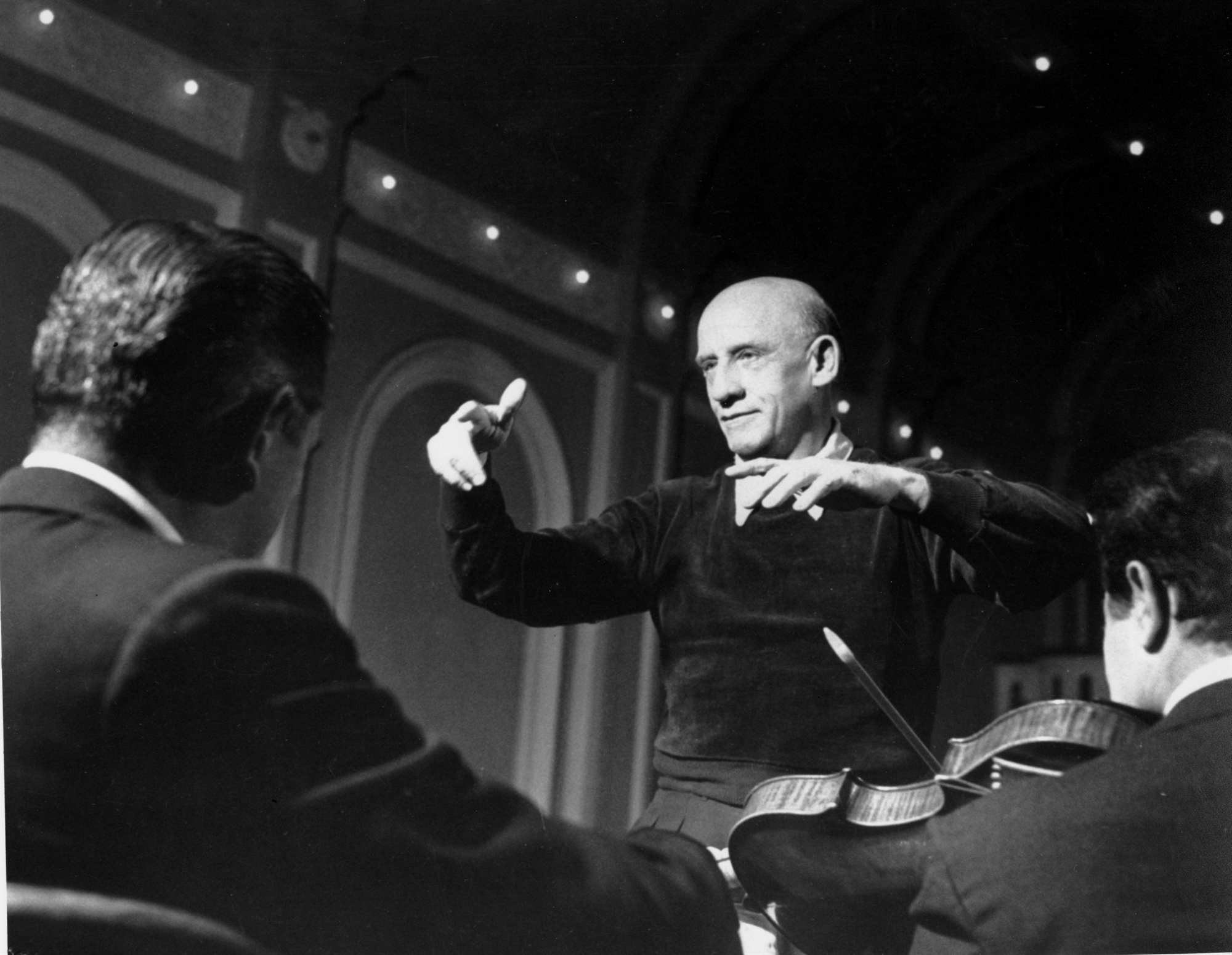 ο-άγνωστος-δημήτρης-μητρόπουλος-ορει-562087723