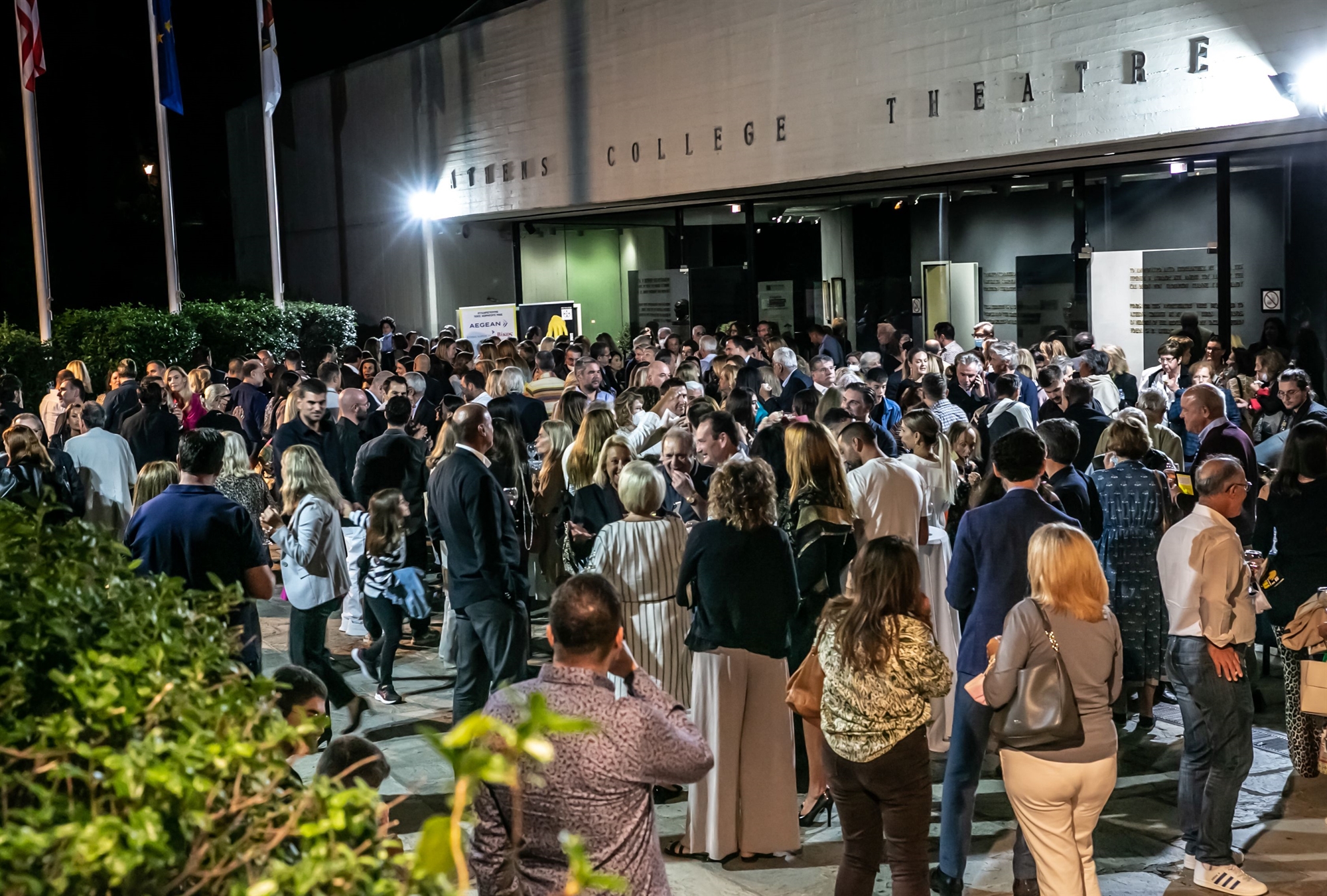 Ποιοι φόρεσαν τα «Κίτρινα γάντια» στο θέατρο του Κολλεγίου Αθηνών;-2