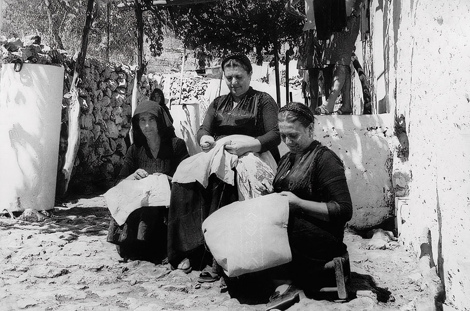 Η καρσάνικη βελονιά της Λευκάδας φέρνει την παράδοση στο σήμερα-2