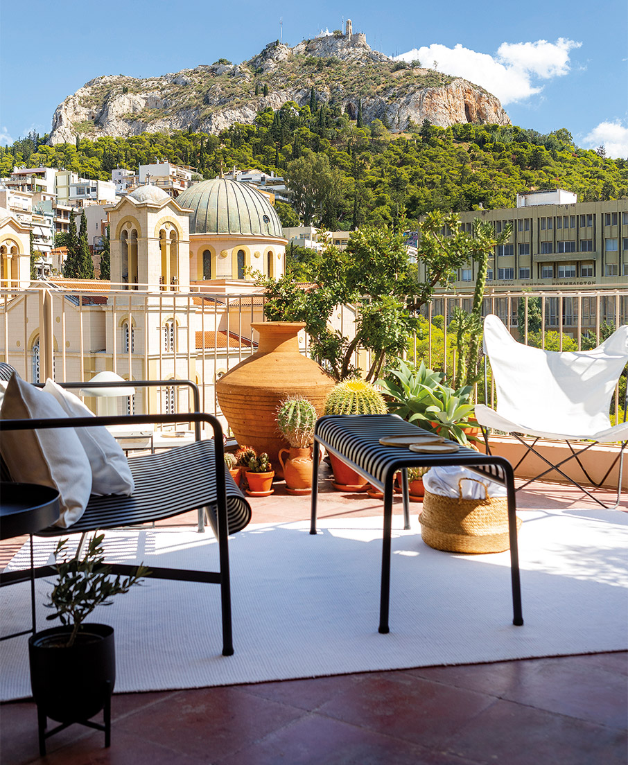 My space: Πολλά στιλ & απόλυτη τάξη σε ένα διαμέρισμα στη Νεάπολη-2