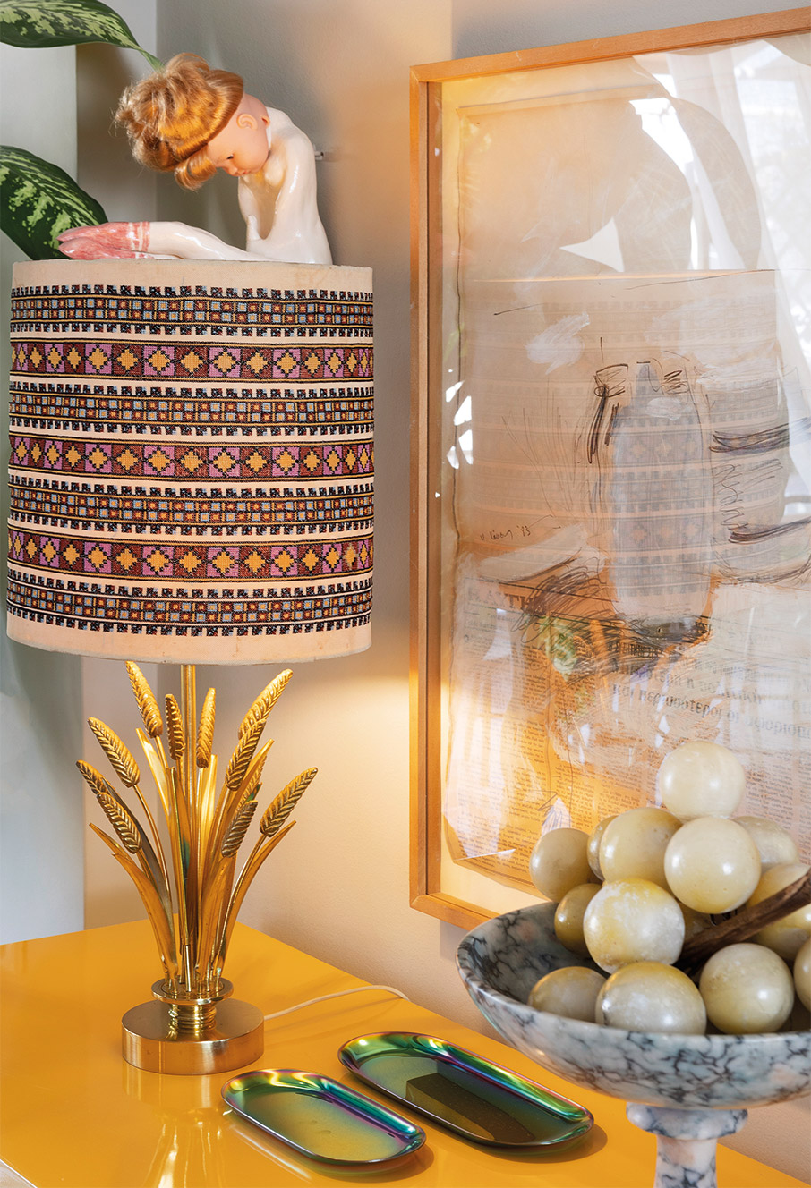 My space: Πολλά στιλ & απόλυτη τάξη σε ένα διαμέρισμα στη Νεάπολη-5