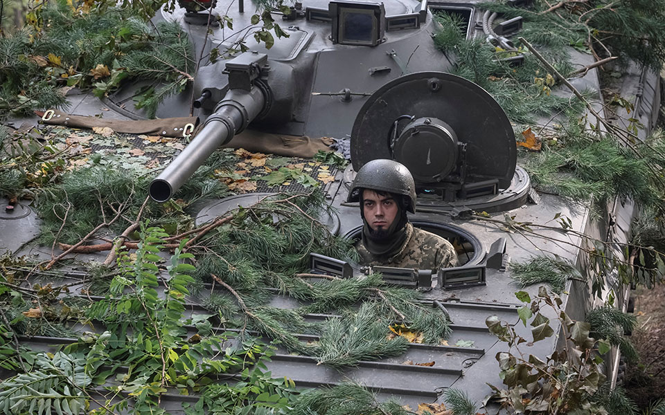 ο-ουκρανικός-στρατός-εισήλθε-στην-πόλ-562072846