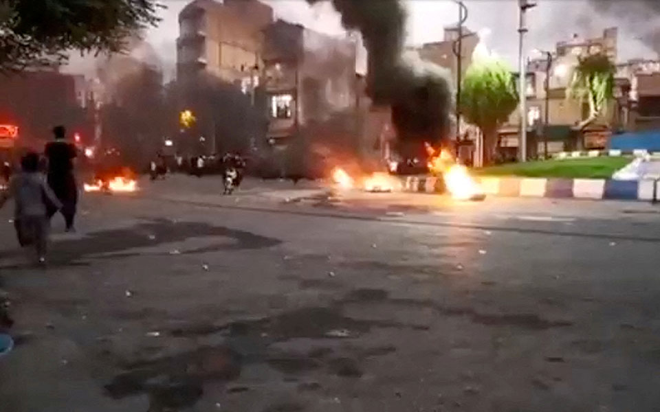 iράν-χωρίς-τέλος-η-καταστολή-νεκροί-δ-562084156