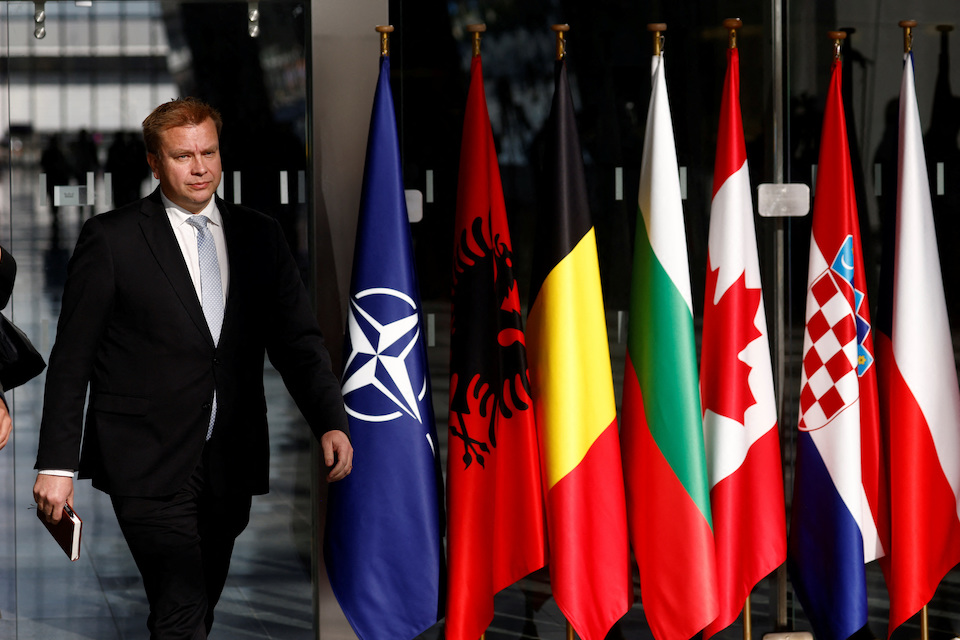 υπουργός-άμυνας-φινλανδίας-κάλεσε-το-562088410