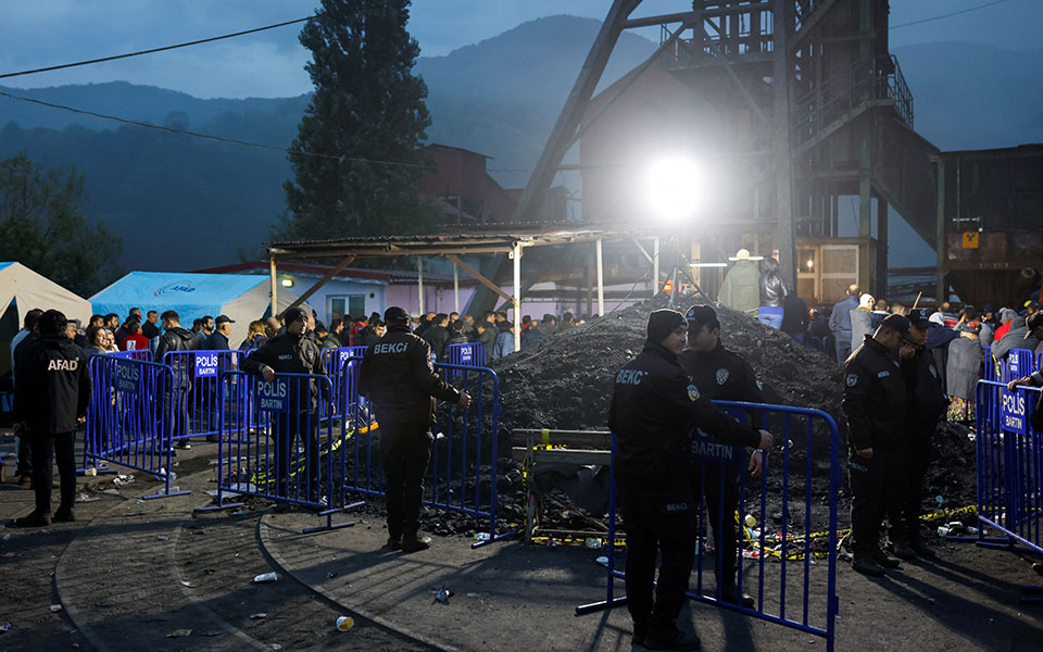 τουρκία-41-οι-νεκροί-από-την-έκρηξη-σε-ορ-562094251