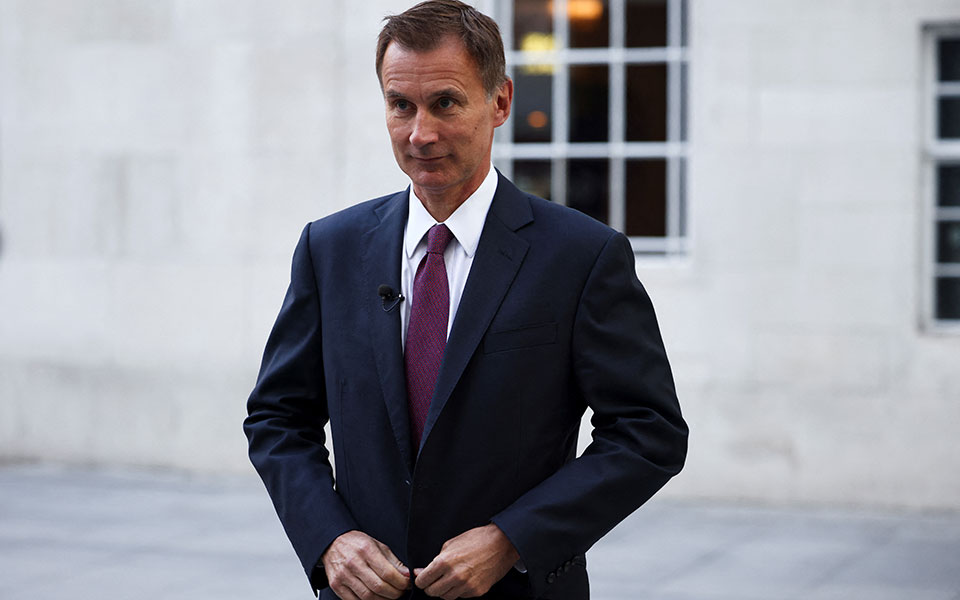 βρετανία-η-κυβέρνηση-έκανε-λάθη-παραδ-562094296