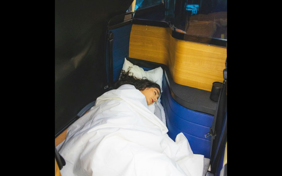 ηπα-πολυτελή-πούλμαν-με-κουκέτες-562100485