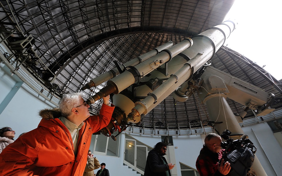 μερική-έκλειψη-ηλίου-σήμερα-ποιες-ώ-562107871