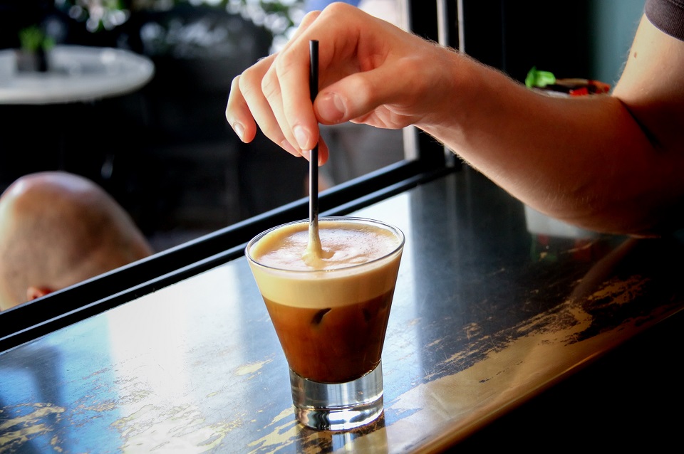 eίδος-πολυτελείας-ο-καφές-στην-ευρώπη-562079413