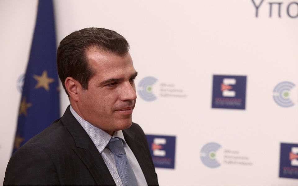 πλεύρης-για-ανεμβολίαστους-υγειονομ-562073686