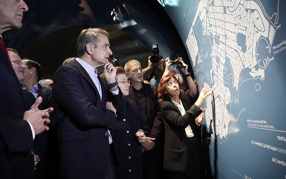 καραμανλής-για-μετρό-πειραιά-κατασκε-562084705