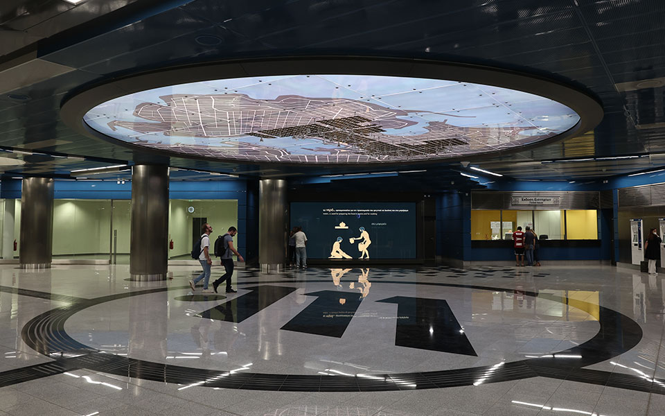 καραγιάννης-για-μετρό-πειραιά-στο-σύν-562085125