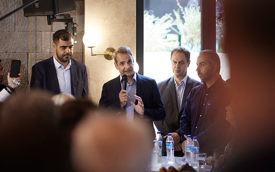 μητσοτάκης-εχουμε-οδηγήσει-το-σκάφος-562086856