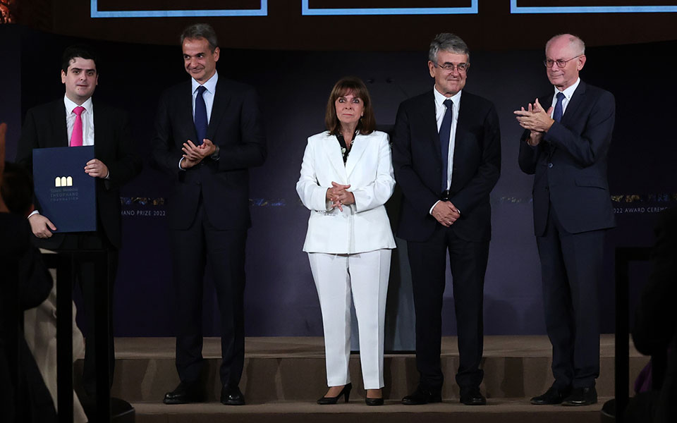 «Αυτοκράτειρα Θεοφανώ»: Στον κορυφαίο πιανίστα και μαέστρο Ντάνιελ Μπάρενμποϊμ το βραβείο-1