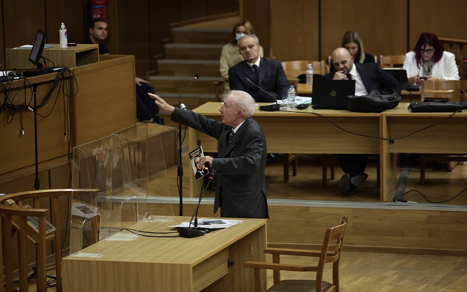 Δίκη Χρυσής Αυγής: Χαιρέτησε ναζιστικά για τρίτη φορά ο Κωνσταντίνος Πλεύρης-1