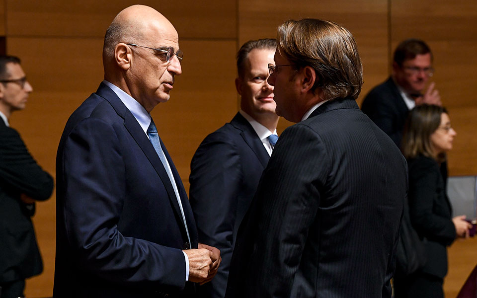 ενημέρωση-ε-ε-από-δένδια-για-το-τουρκολ-562096981