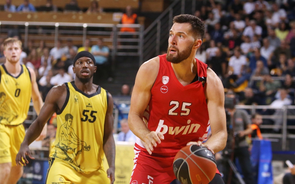 basket-league-άρης-ολυμπιακός-66-83-τρία-στα-τρία-γι-562107064