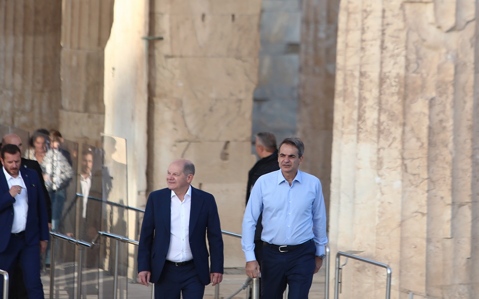 Στην Ακρόπολη Μητσοτάκης και Σολτς (φωτογραφίες)-1