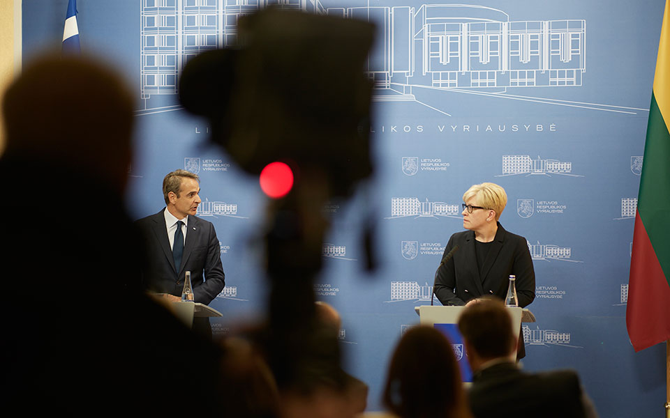 μητσοτάκης-από-λιθουανία-η-ελλάδα-κρα-562115956