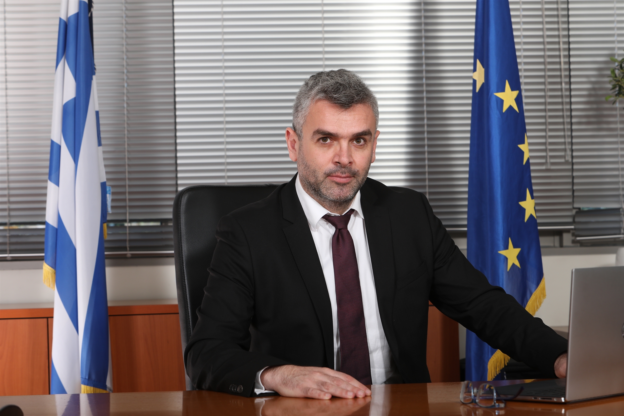 πρόεδρος-της-ραε-στην-κ-η-ελλάδα-δεν-562082926