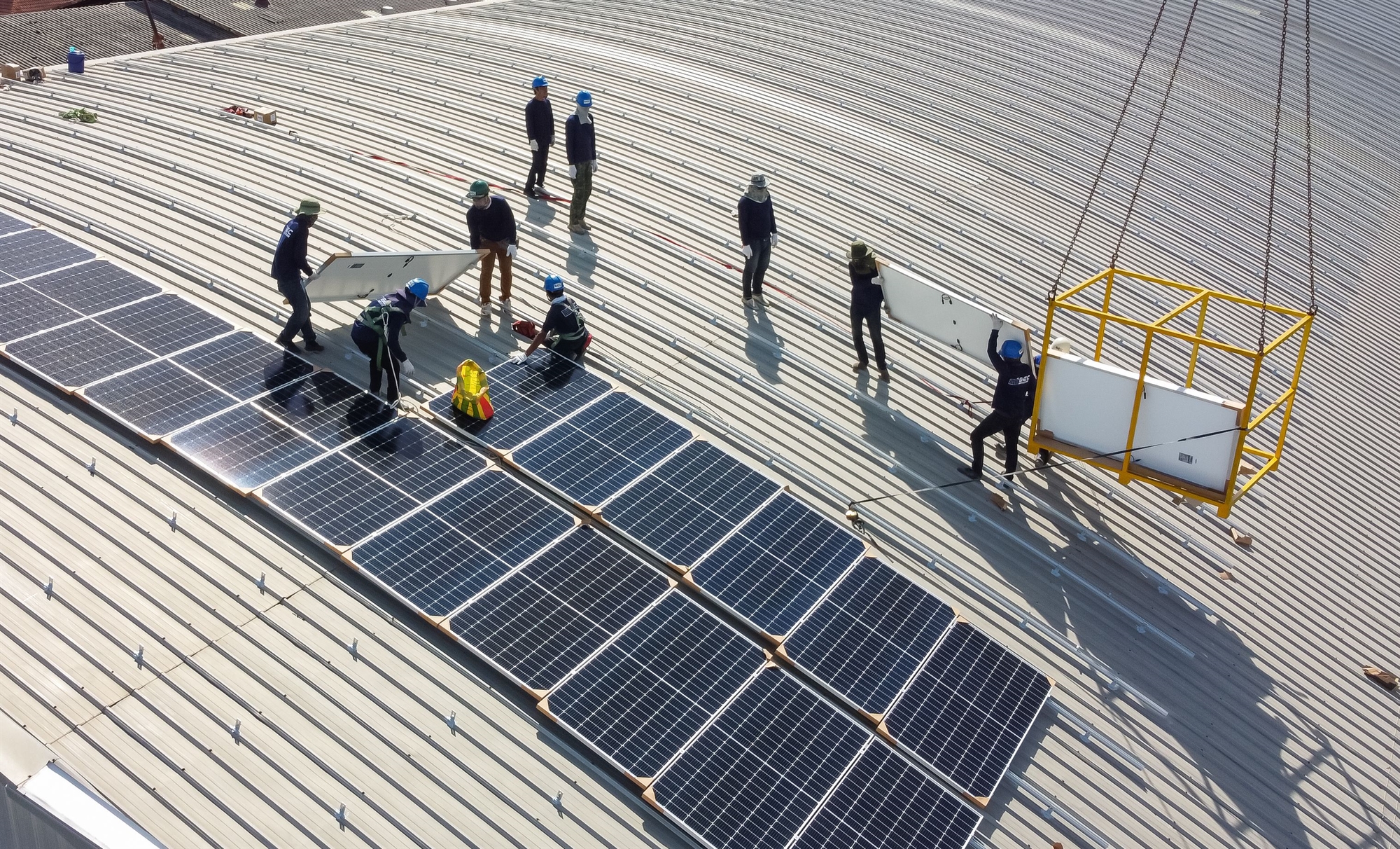 συσκότιση-στα-εμπορικά-καταστήματα-562071817