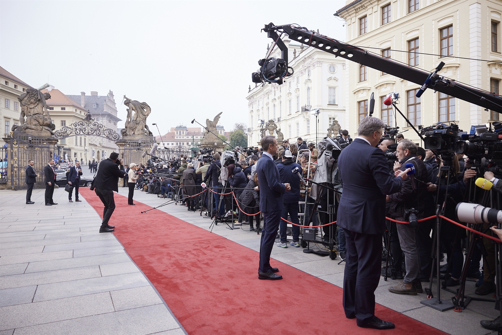 σενάρια-αντίδρασης-σε-μια-πιθανή-κίνη-562082407