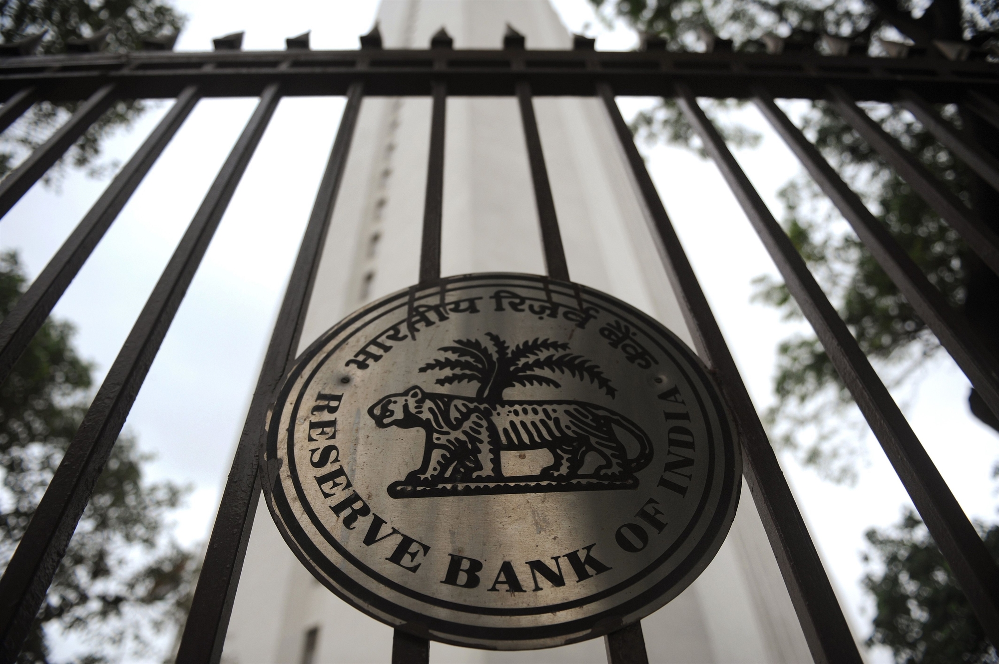 η-εκτίναξη-του-δολαρίου-μειώνει-τα-συν-562080571