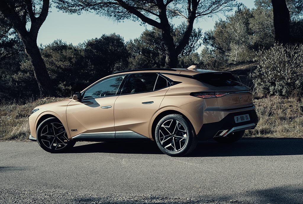 Οδηγούμε το ομορφότερο αυτοκίνητο του 2022-1